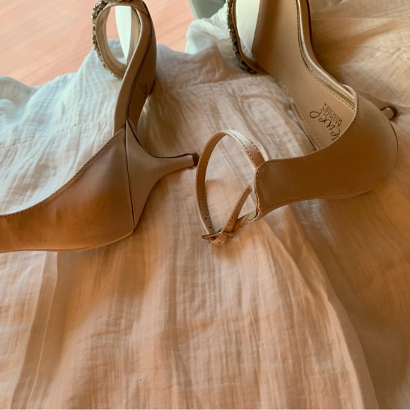 NWOB Badgley Mischka jeweled Dash Kitten heel in champagne - Picture 6 of 9